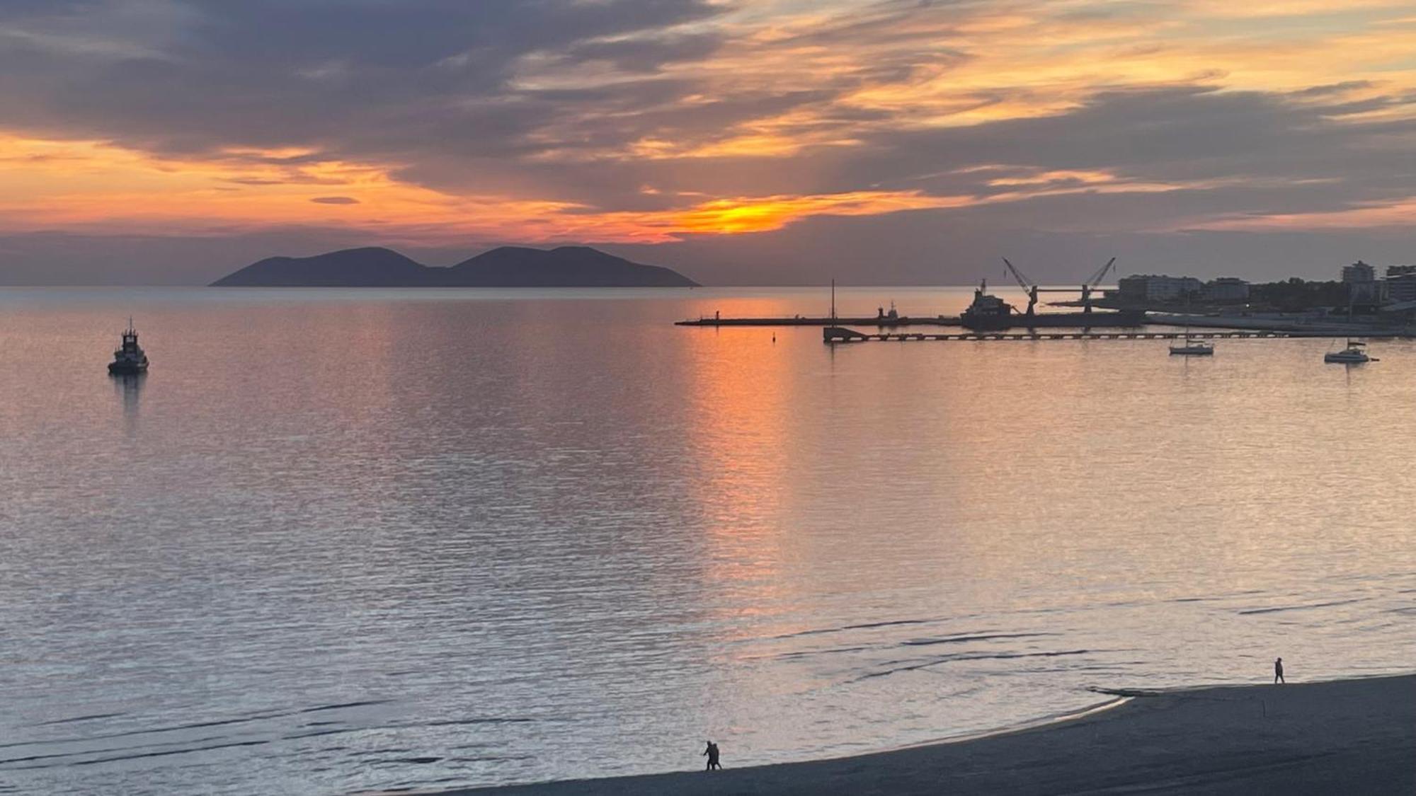 Marina Premium & 4* Vlore